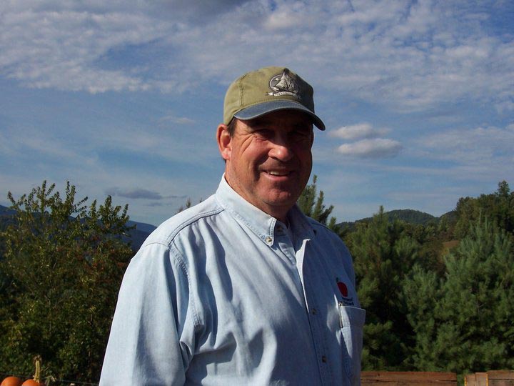 Seamans' Orchard image